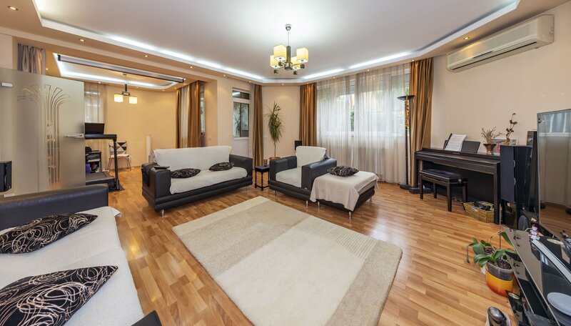 Drumul Taberei Ghencea, vila de vanzare p+1, t= 627mp, d= 30m gradina garaj