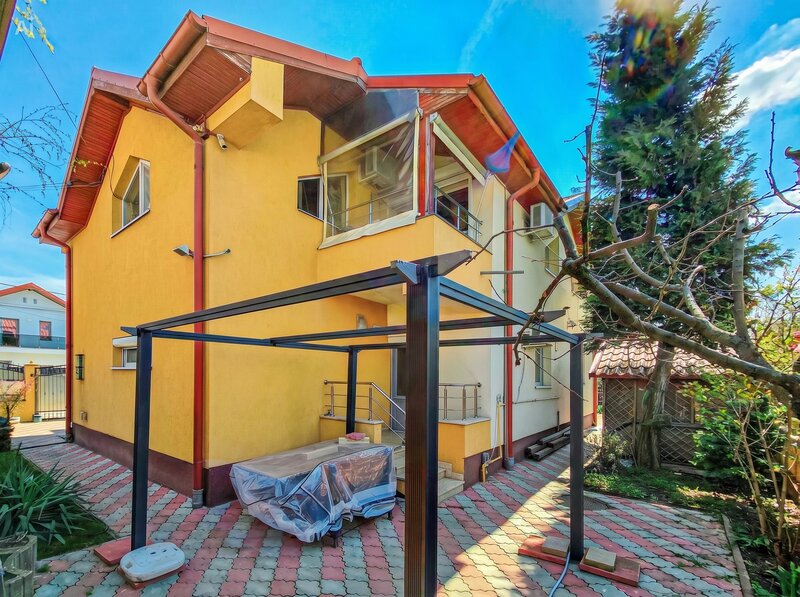 Prelungirea Ghencea, vila P+1, regie proprie, teren 627 mp, d=35 m, 1 garaj